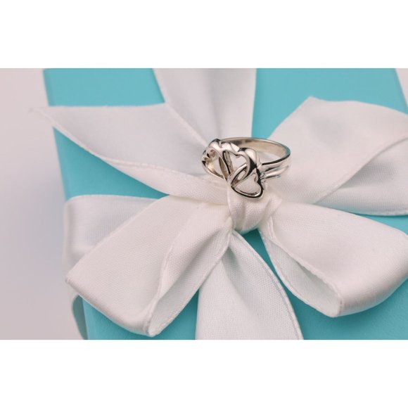 Tiffany & Co. Vintage Triple Heart Ring in Sterling Silver - Picture 5 of 6